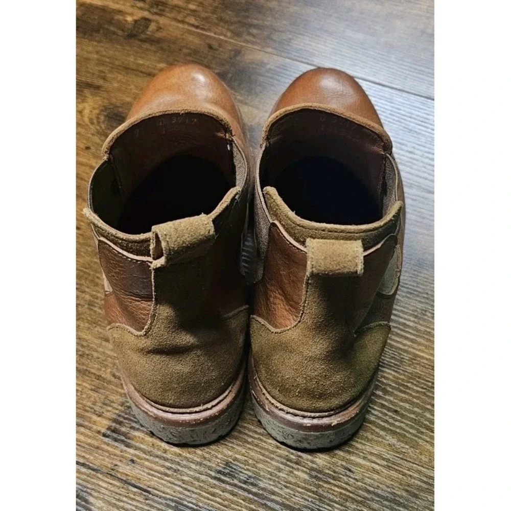 Allen Edmonds‎ 